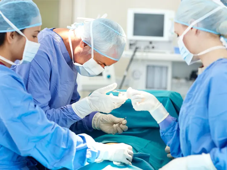 Centro cirúrgico: plataforma registra o tempo de anestesia e medicamentos usados (iStockPhoto)