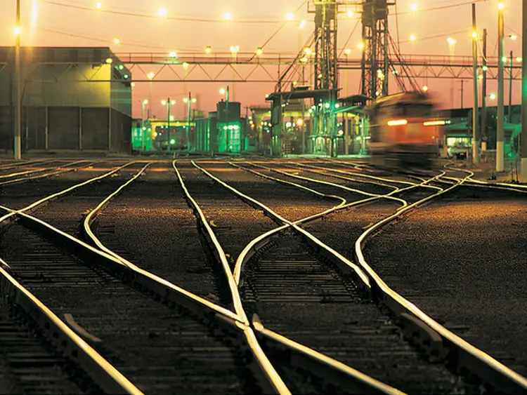 O Brasil tem hoje 28 000 quilômetros de ferrovias para a movimentação de cargas (Divulgação / GE)