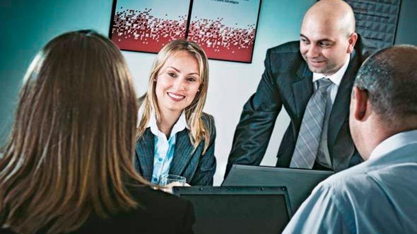 O que fazer ao conhecer uma pessoa em eventos profissionais