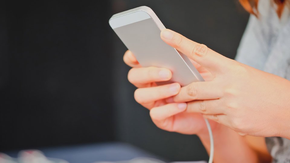 Qual o impacto de redes sociais e apps para o trabalho?