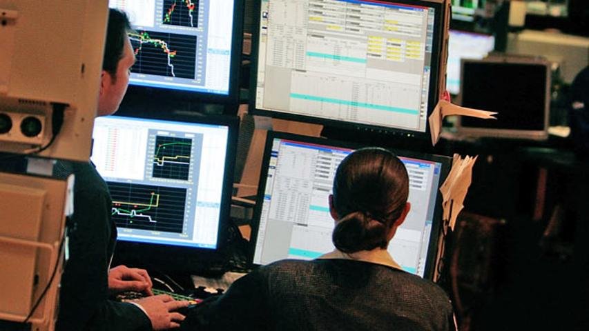 Small cap abre a semana com disparada; BTG projeta 2014