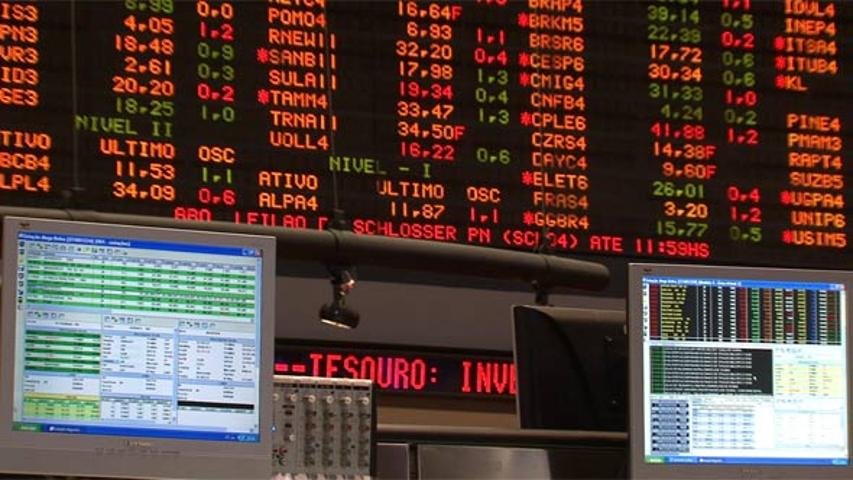 Entre altas e baixas, Ibovespa encerra semana em queda