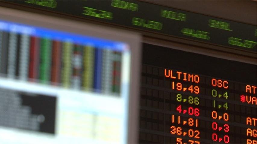 Ibovespa fecha em queda