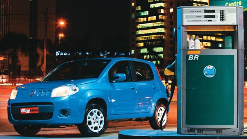 Novela sobre a gasolina derruba Petrobras na bolsa