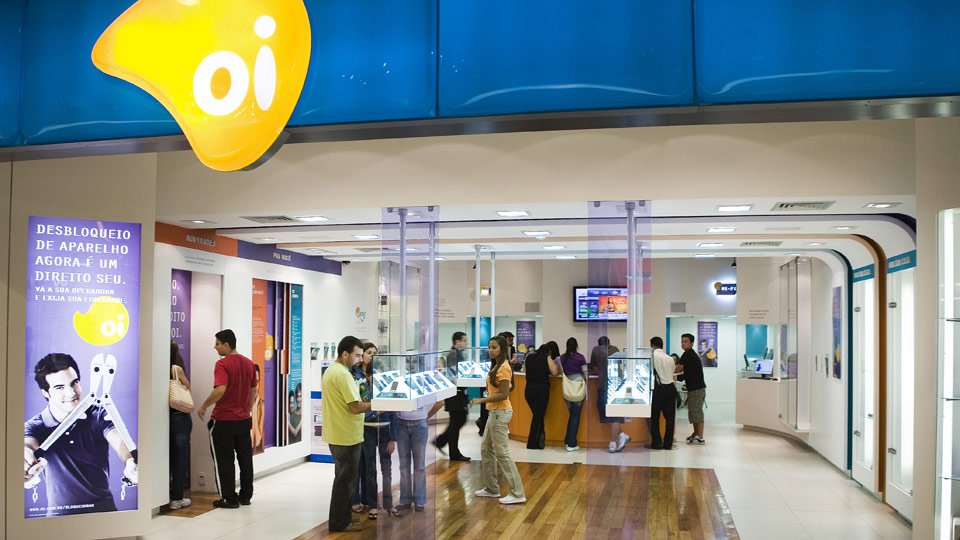 Endividada, Oi afunda mais um pouco na Bolsa