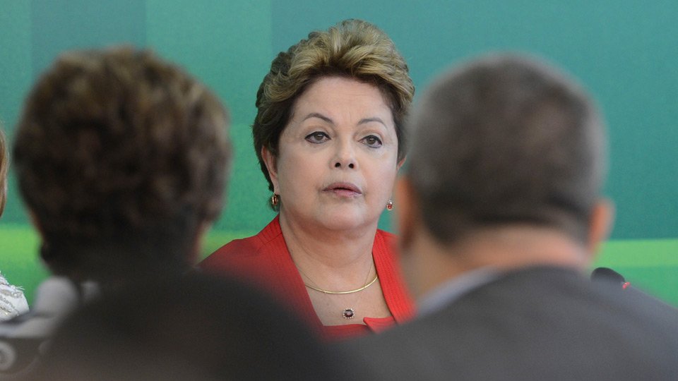 Aumento de impostos assusta até os bancos na Bolsa