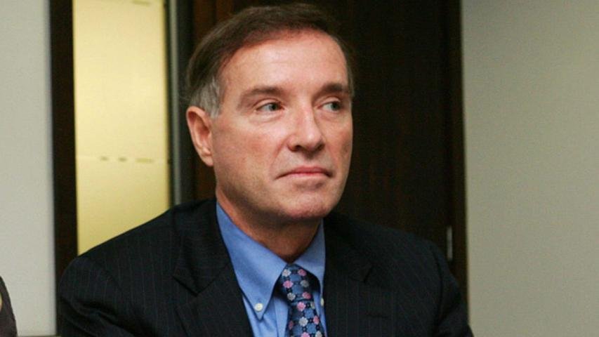 Eike volta a bater na porta da CVM; OGX cresce no Ibovespa