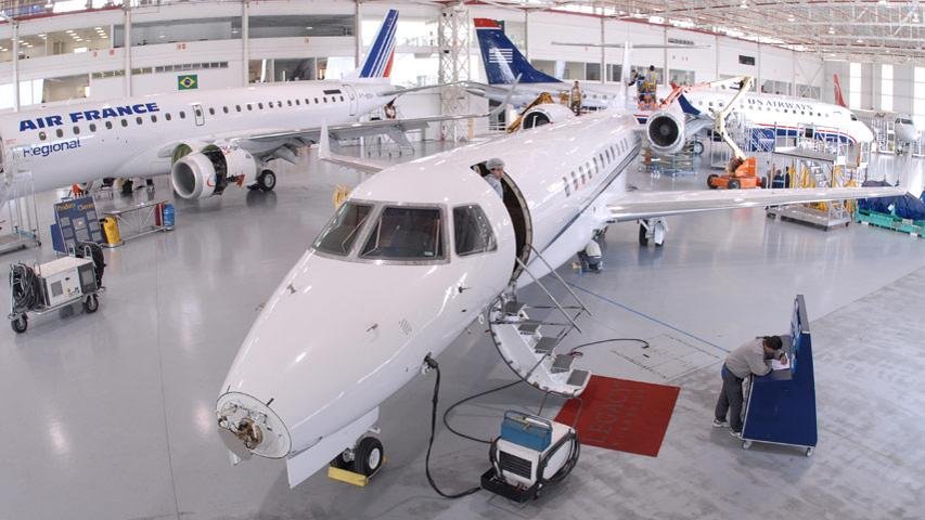 Embraer decola e voa alto na Bovespa