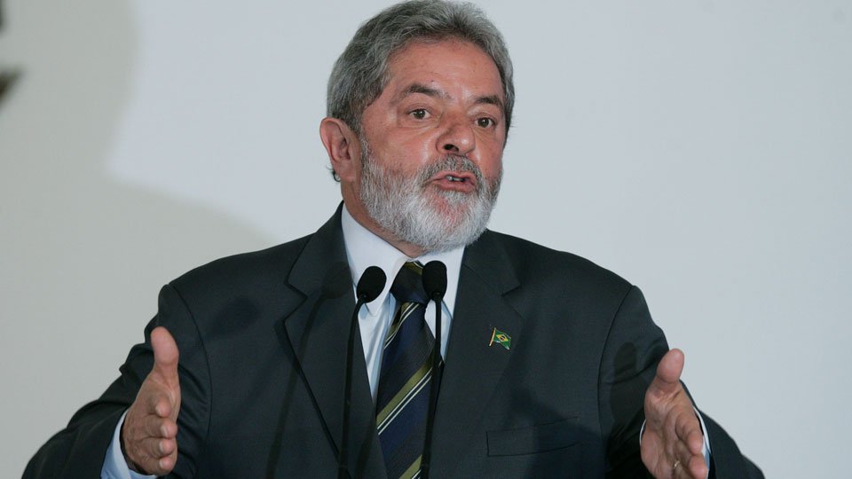 Ações derretem com ruído sobre Lula assumir ministério