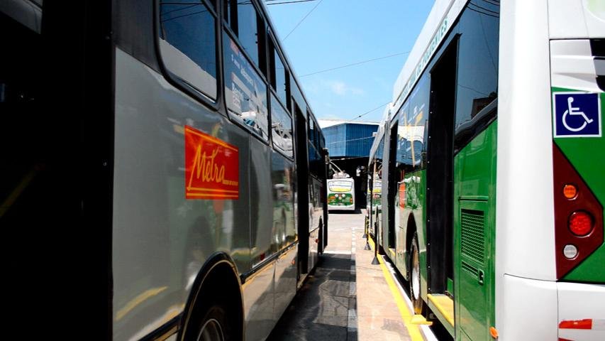 Demos uma volta no 1º ônibus elétrico a baterias do Brasil