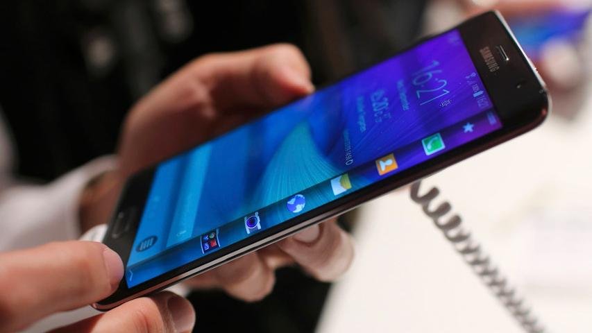 Galaxy Note Edge é o smartphone futurista da Samsung