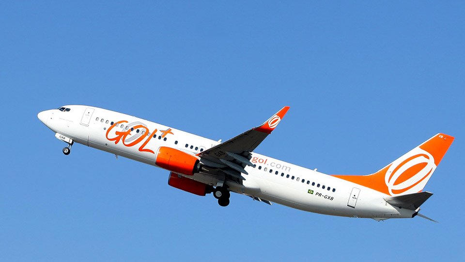 Ações da Gol disparam 32%