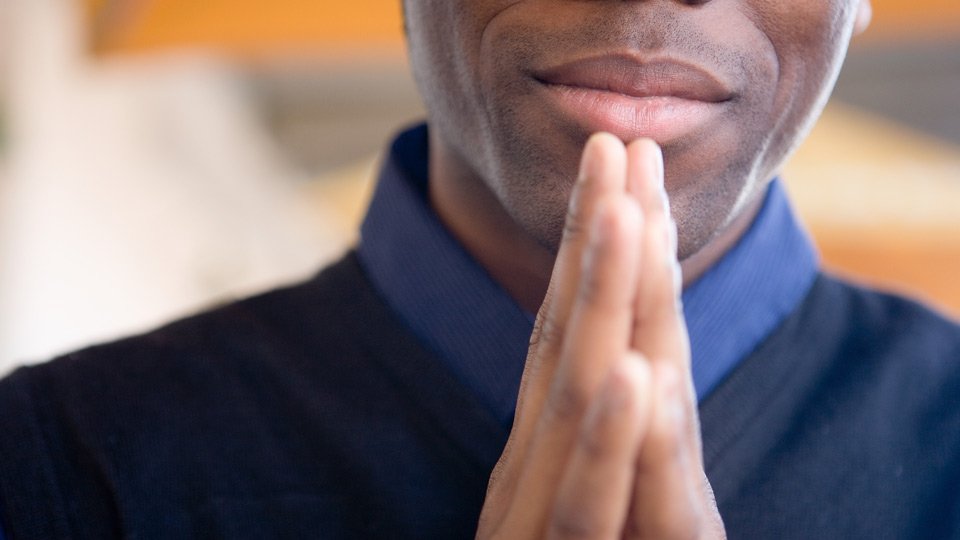 O que te faz levantar da cama? 5 formas de usar a gratidão para crescer nos negócios e na liderança