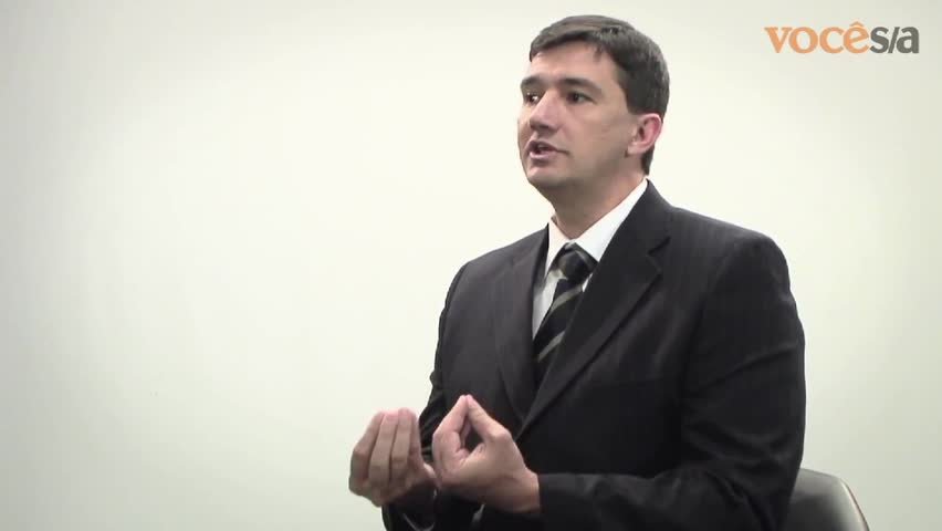 Dinheiro é como futebol: não dá para entregar fácil