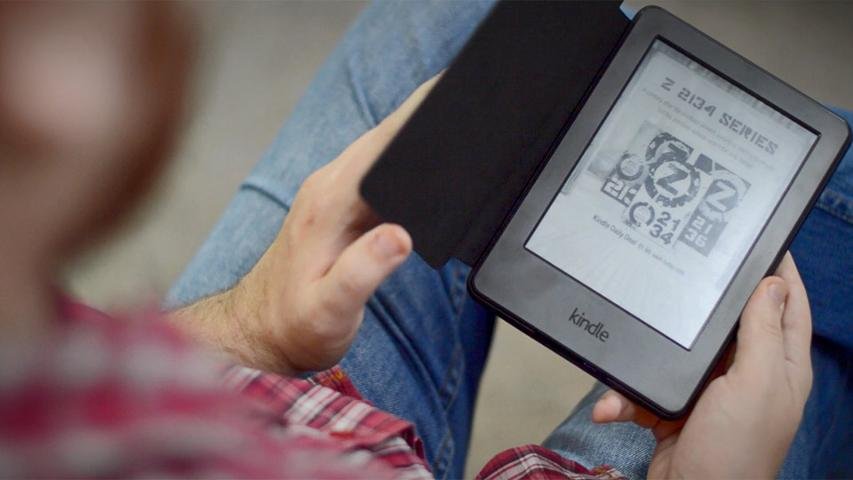 Novo Kindle é leve e prático e tem tela sensível ao toque