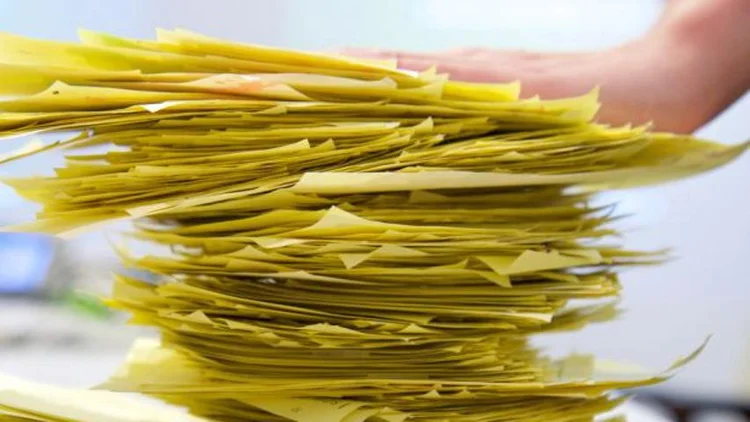 Devo listar todas experiências profissionais no currículo? (foto/Thinkstock)