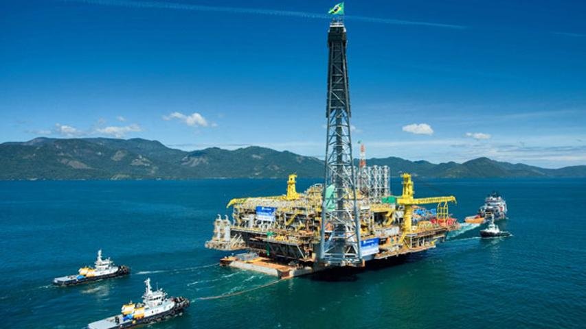 Petrobras em dias difíceis; Oi agrada e sobe forte