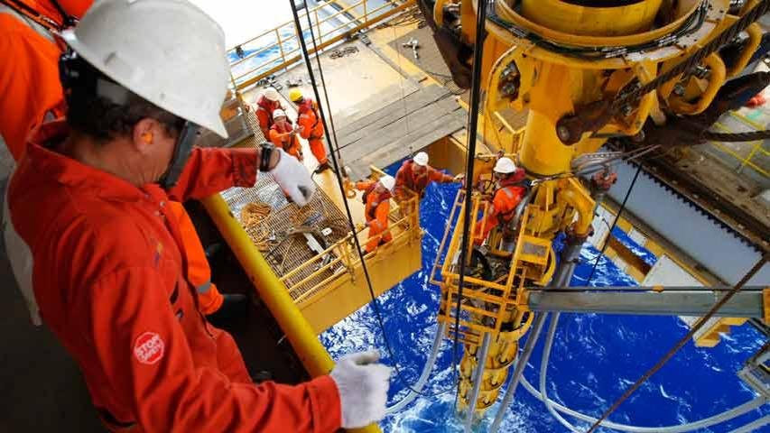 Petrobras e LLX roubam a cena nesta quinta-feira