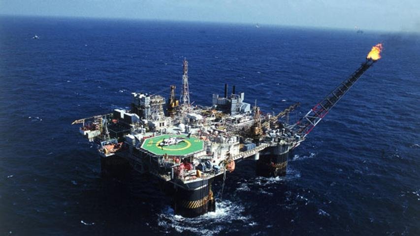 Petrobras perde bilhões no primeiro pregão do mês