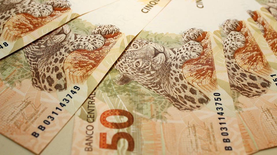 Por que investir pelos bancos grandes pode ser desvantajoso?