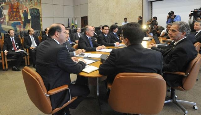 Agenda carregada com dados de inflação