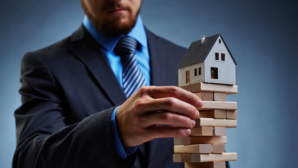 Ao deixar de pagar o financiamento, perco meu imóvel?