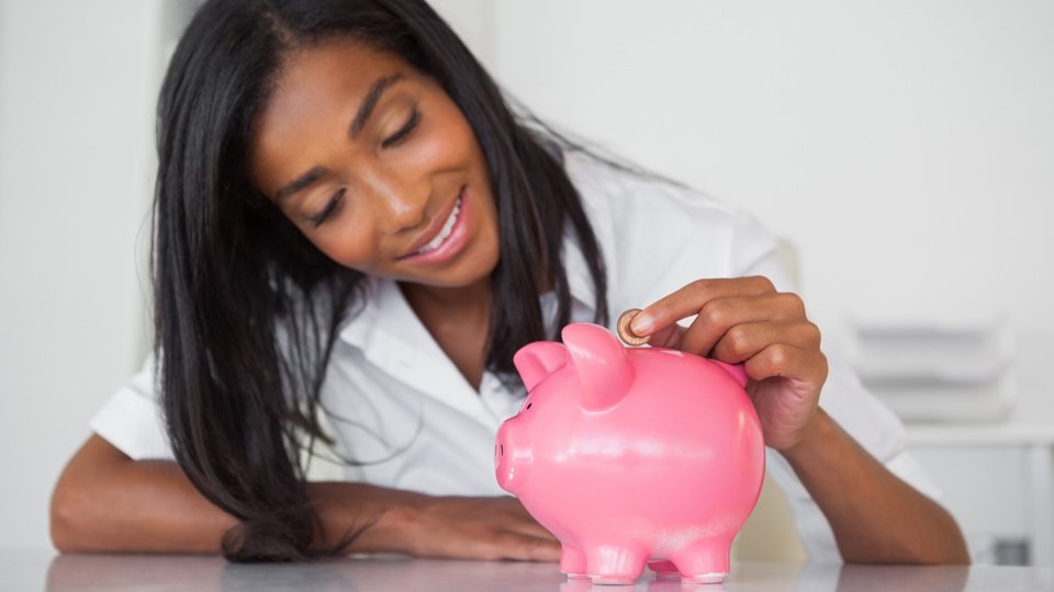 Como me adaptar a um padrão financeiro mais modesto?