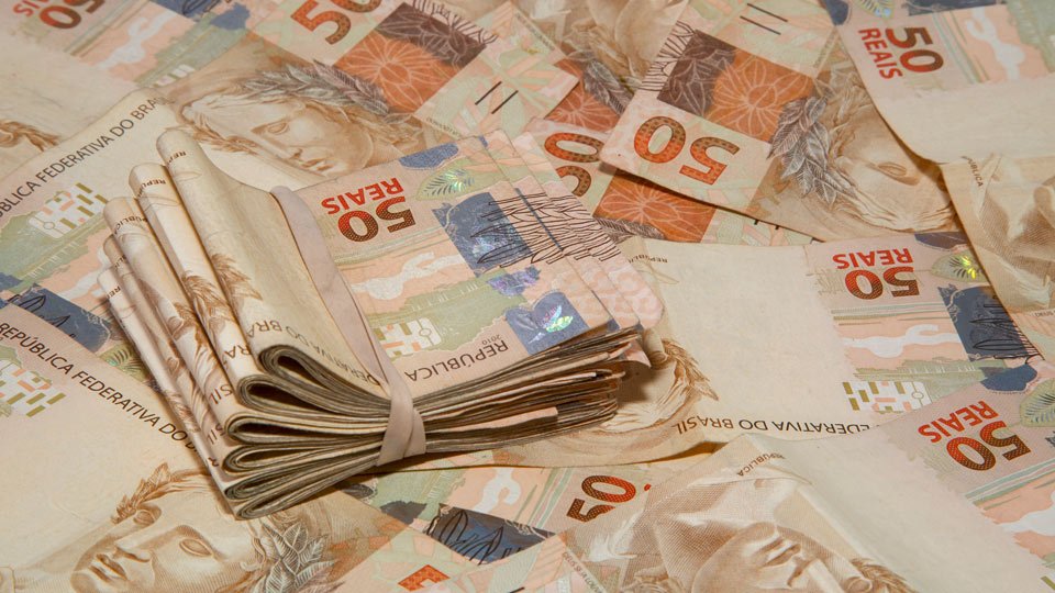 Onde vale a pena investir minha restituição do IR?