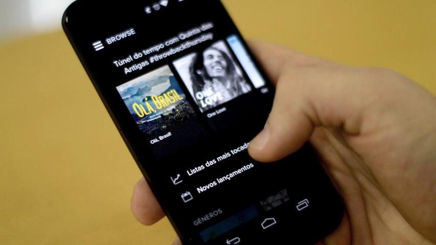Spotify chega ao Brasil contra pirataria e concorrência