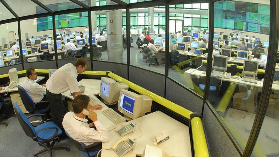 Telefônica dispara 9% na Bolsa após troca de ações