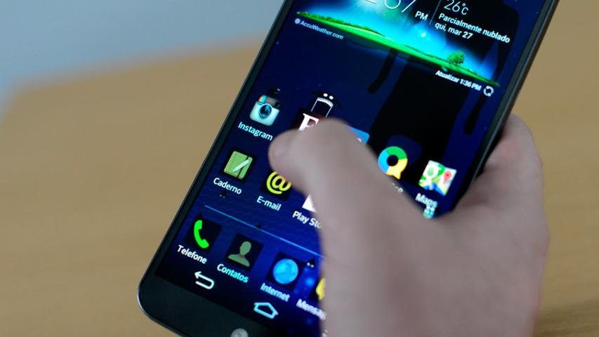 LG G Flex é o primeiro smartphone flexível do Brasil