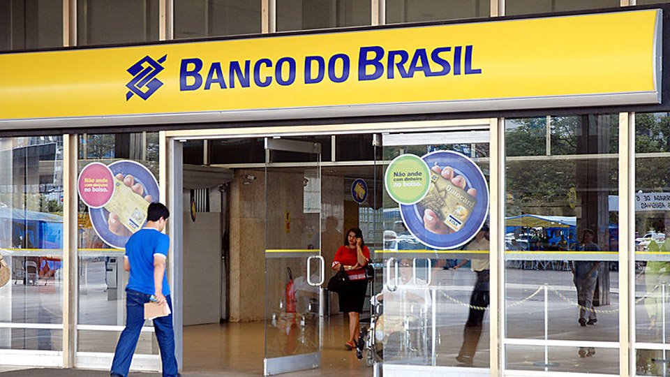 Banco do Brasil tem lucro de R$ 5,8 bilhões, mas ações caem