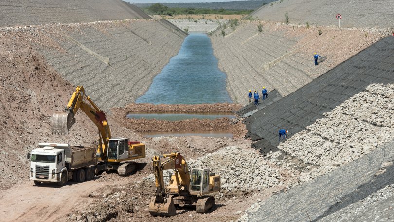 Veja como estão 5 grandes obras pelo Brasil