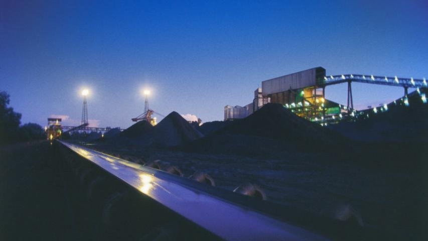 Vale ignora marasmo do Ibovespa e sobe forte na semana
