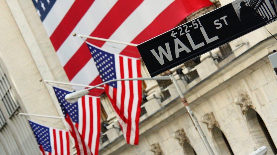 Como invisto em ações de empresas americanas?