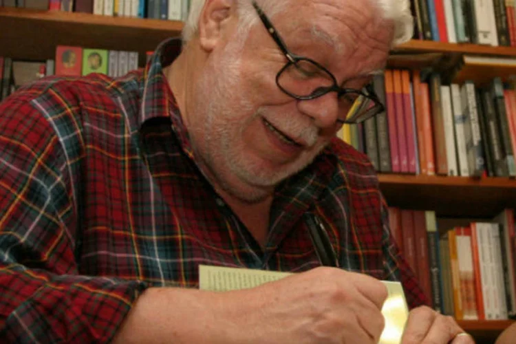 
	O autor de novelas Manoel Carlos: &quot;posso n&atilde;o ser um estouro, mas n&atilde;o fa&ccedil;o feio no Ibope&quot;, diz&nbsp;
 (MAURICIO MELO/ANAMARIA)