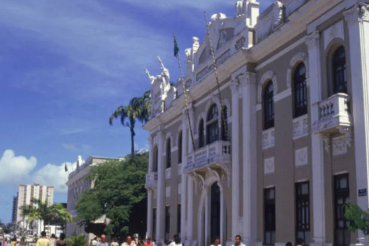 
	Pal&aacute;cio do Governo em Aracaju, Sergipe: cinco candidatos disputam a vaga do governo do estado
 (MITUO SHIGUIHARA/QUATRO RODAS)