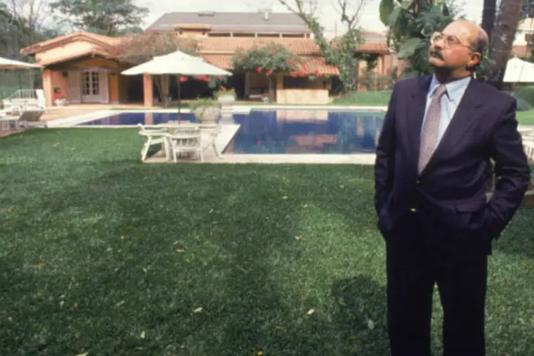 O empresário Paulo César Farias, conhecido como PC Farias, em foto de 1992 (ANTONIO MILENA/VEJA)