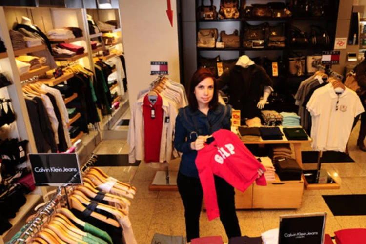
	Free Shop do Aeroporto Internacional de Guarulhos: consumidores poderam gastar at&eacute; US$ 1,2 mil sem pagar impostos
 (Raul Júnior/Você SA)