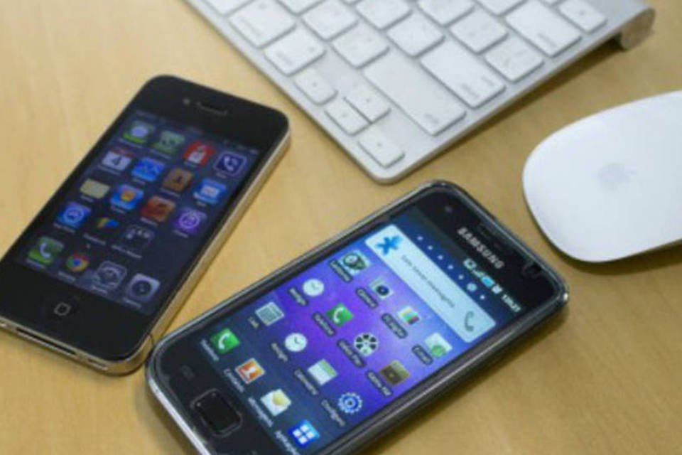 
	iPhone e aparelhos com Android dominaram 93,8% das vendas de smartphones em 2013
 (Marcos Santos/USP Imagens)