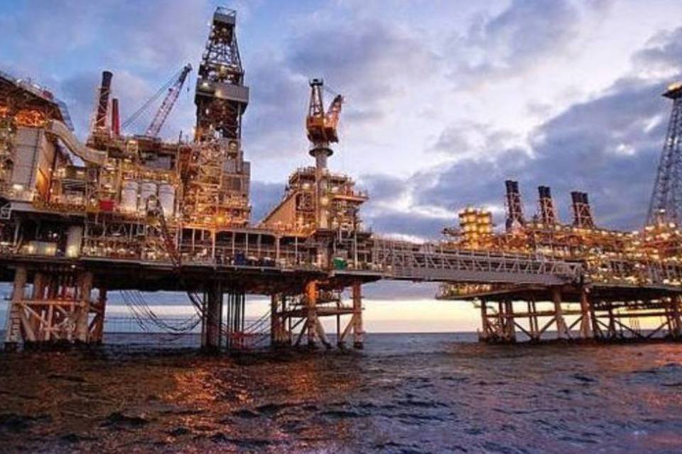 BP se prepara para evacuar parte de seus funcionários da Líbia