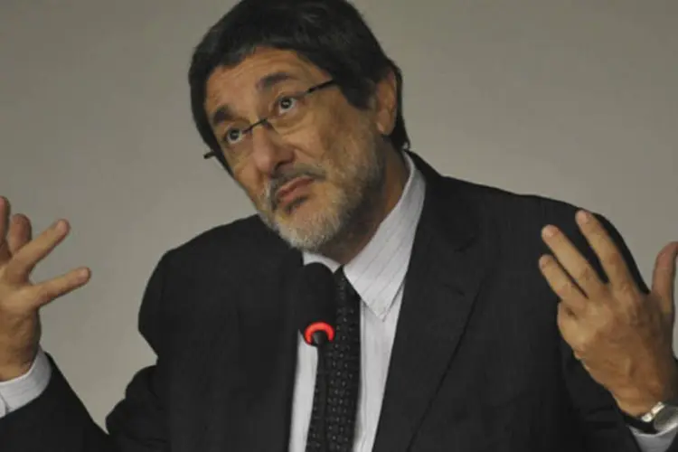
	O ex-presidente da Petrobras, Jos&eacute; Sergio Gabrielli: na Bahia, o PT desistiu de lan&ccedil;ar Gabrielli para o Senado; e vai apoiar Otto Alencar, do PSD
 (ABr)
