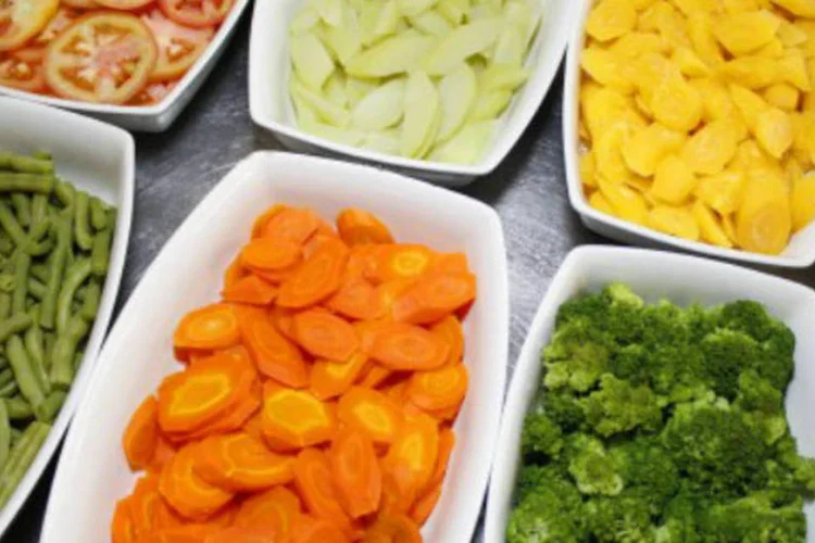 
	De outubro para novembro: alimenta&ccedil;&atilde;o saiu de 0,45% para 1,37%, puxado pelo comportamento do item hortali&ccedil;as e legumes (de -10,71% para 11,42%)
 (Marcos Santos/USP Imagens)