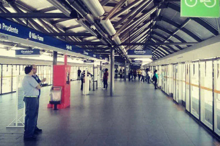Interior da estação Vila Prudente, uma das duas estações abertas do monotrilho de São Paulo (sardinhaexpress / Twitter)
