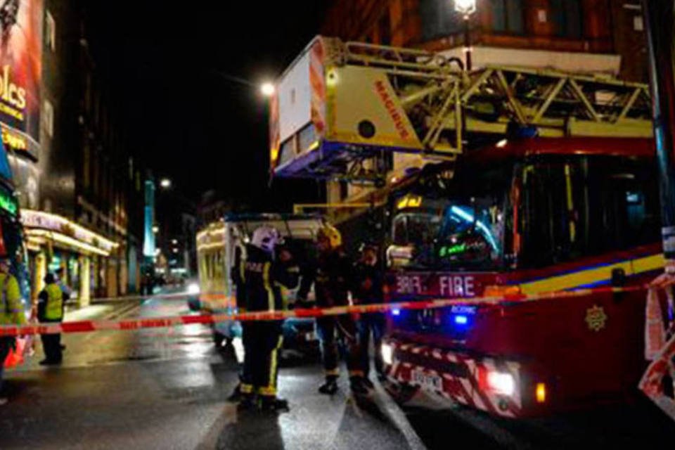 Desabamento de teto de teatro em Londres deixa 76 feridos