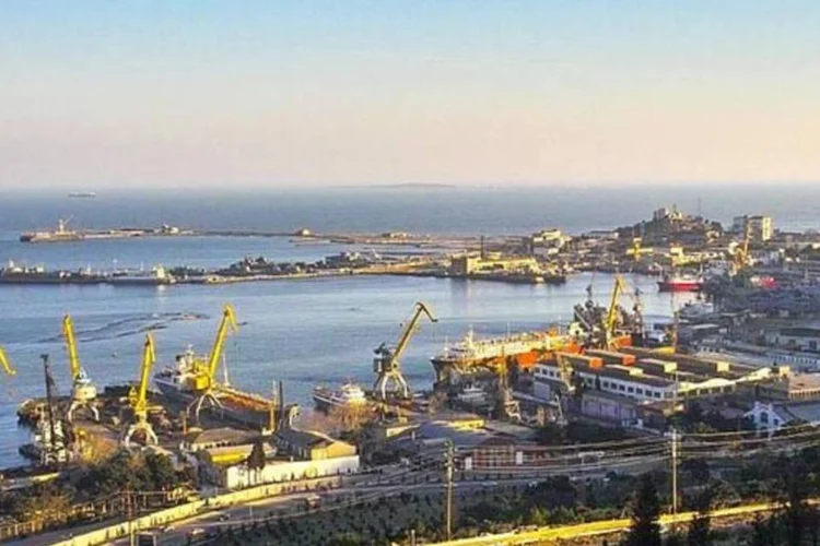 
	Porto em Daka: as&nbsp;piores pontua&ccedil;&otilde;es da cidade est&atilde;o em infraestrutura e sa&uacute;de.&nbsp;
 (Wikimedia Commons)