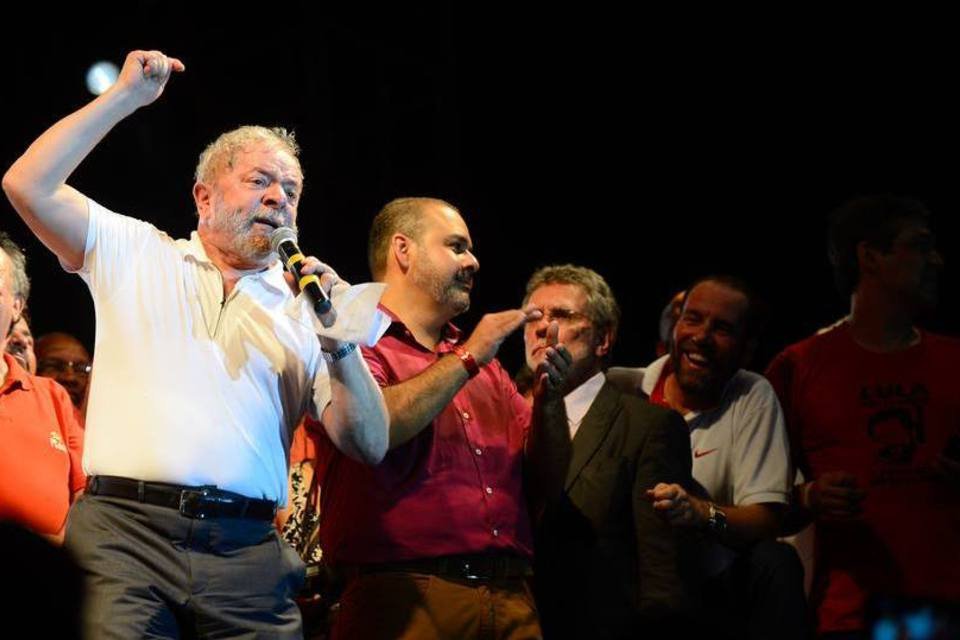 
	Lula mant&eacute;m a lideran&ccedil;a na corrida eleitoral para presid&ecirc;ncia
 (Agência Brasil/Fernando Frazão)