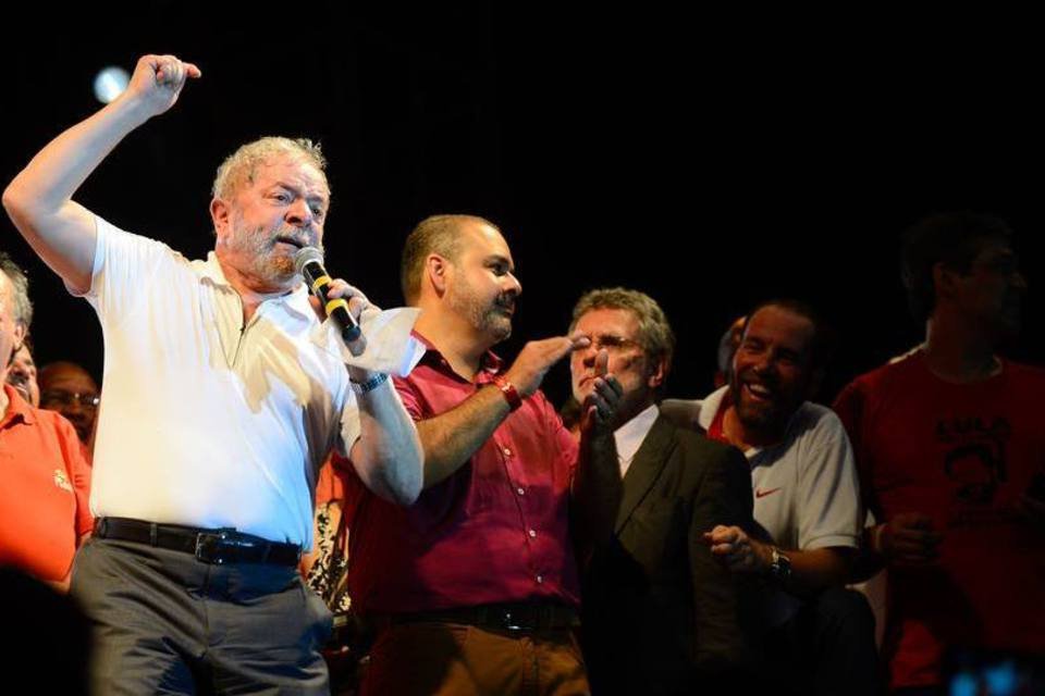 Lula lidera corrida para 2018, mas perderia no 2º turno