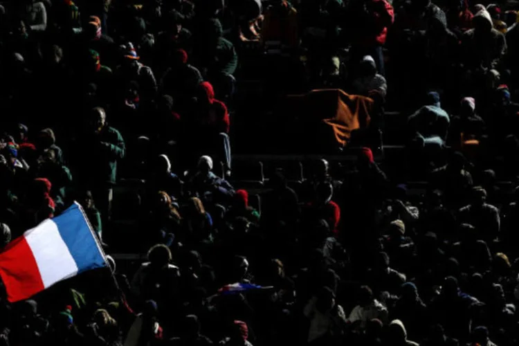 
	Bandeira da Fran&ccedil;a: movimento &quot;Nuit debout&quot; (&quot;Noite de p&eacute;&quot;) pede retirada de projeto de lei sobre o trabalho
 (Streeter Lecka/Getty Images)