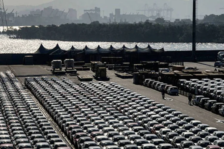 Carros importados: em relação a maio, o mercado de importados cresceu 1,8% (Paulo Fridman/Bloomberg/Bloomberg)
